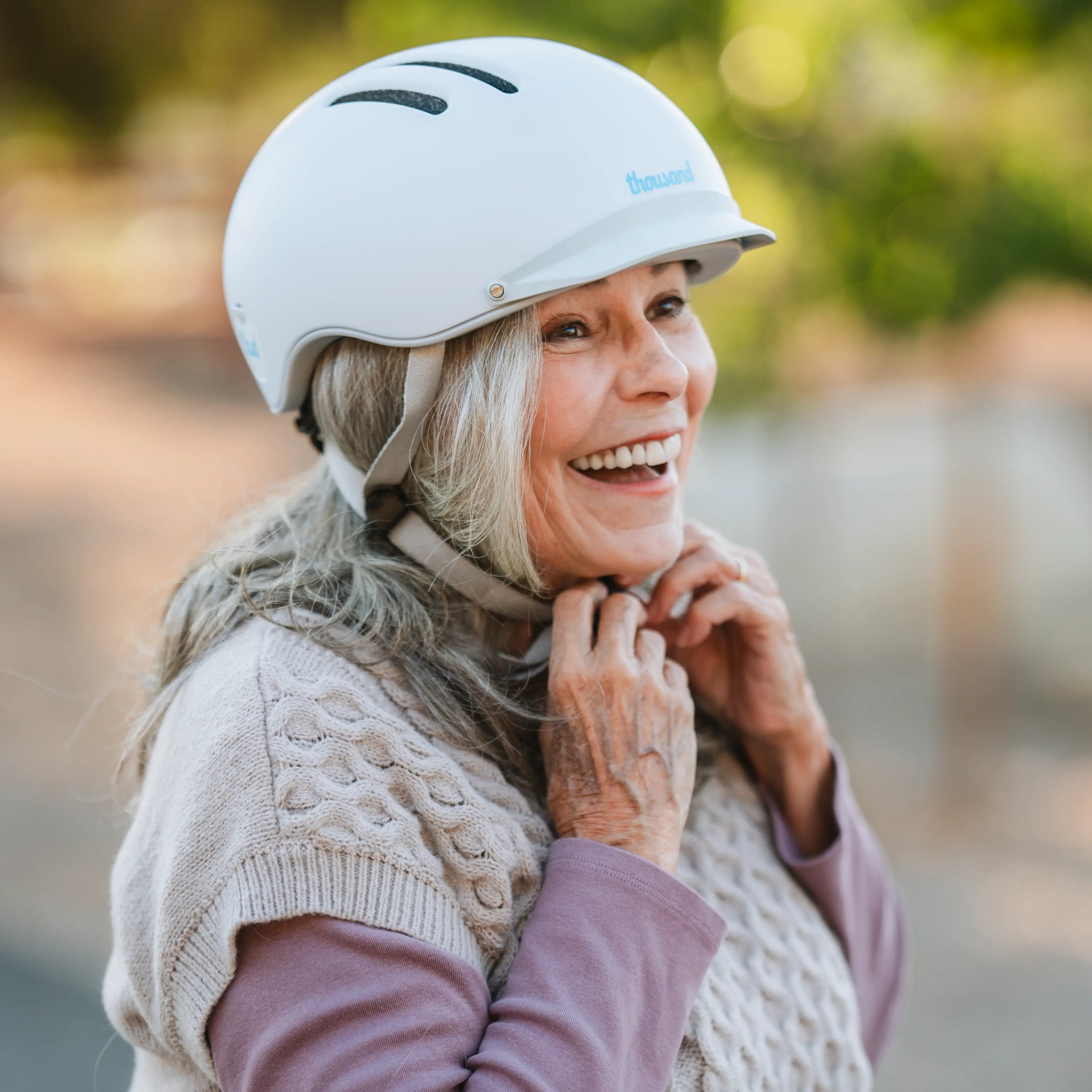 Thousand Chapter MIPS Helmet - Lectric White